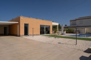 Chalet en venta en La Siesta - El Salado - Torreta en Torrevieja