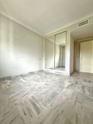 Piso en alquiler en Nueva Andalucía centro en Marbella