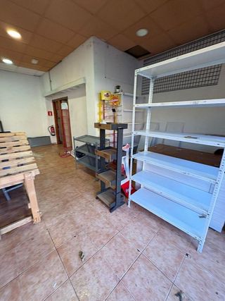 Local comercial en alquiler en Eixample Nord – La Devesa en Girona