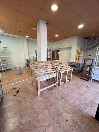 Local comercial en alquiler en Eixample Nord – La Devesa en Girona