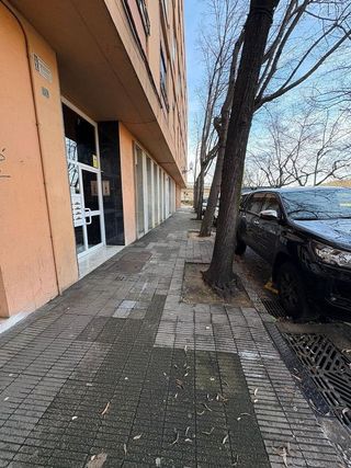 Local comercial en alquiler en Eixample Nord – La Devesa en Girona