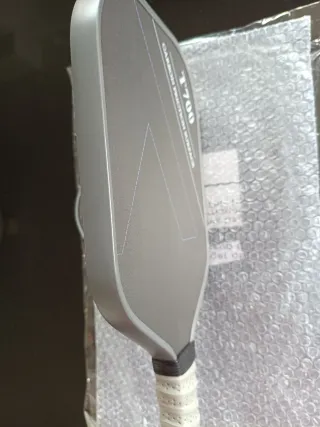 Pala Pickleball de fibra de carbono nueva!
