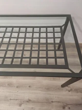 Mesa de forja con tapa de cristal