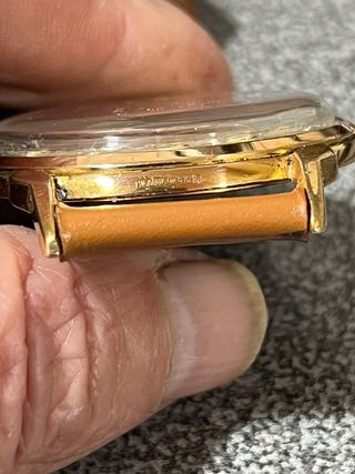 Reloj Duward Carga Manual Dorado