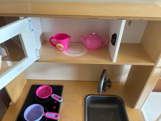 Cocinita de madera infantil Ikea + menaje
