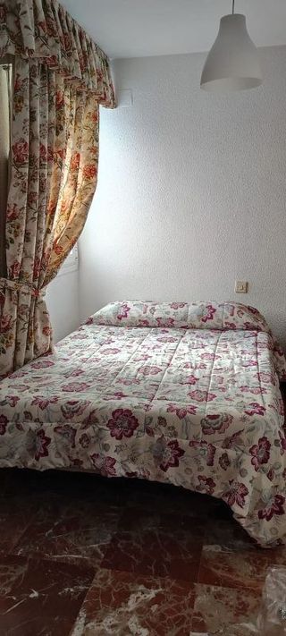 Piso en alquiler en Huerta del Pilar en Sevilla