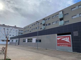 Local comercial en venta en Ensanche en Teruel