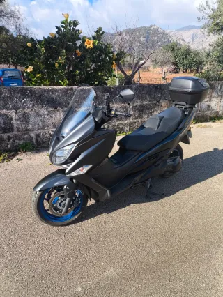 Suzuki Burgman 400 2021