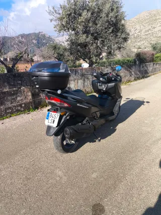 Suzuki Burgman 400 2021