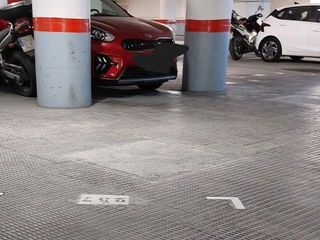 Garaje en venta en Sant Antoni en Barcelona