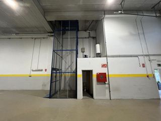 Nave industrial en alquiler en Port en Badalona