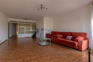 Piso en alquiler en Mercado en Alicante