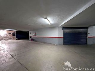 Garaje en venta en Linares