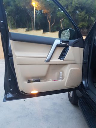 Toyota Land Cruiser 150 2013