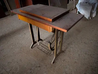 Mueble Máquina Coser Antigua Alpha