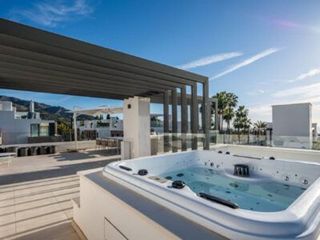 Chalet en alquiler en Nagüeles Alto en Marbella