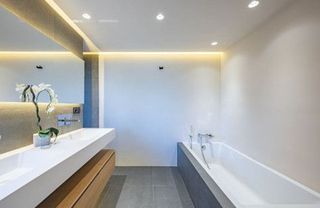 Chalet en alquiler en Elviria en Marbella