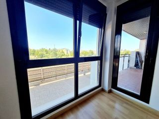 Piso en alquiler en Miralbueno en Zaragoza