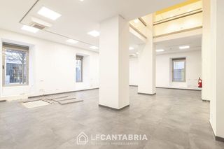 Oficina en alquiler en Puerto Chico en Santander