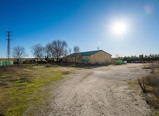Nave industrial en venta en Colmenar de Oreja