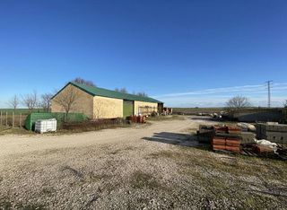 Nave industrial en venta en Colmenar de Oreja