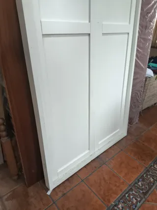 Puertas y Marco Armario Empotrado En Blanco roto.