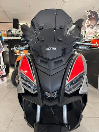 APRILIA SR GT 125 SPORT