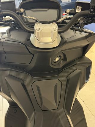 APRILIA SR GT 125 SPORT