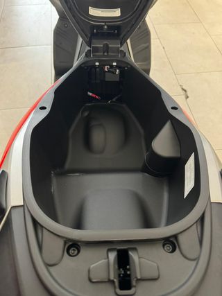 APRILIA SR GT 125 SPORT