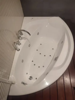 Bañera Hidromasaje Marca: Novellini Modelo: 600/20