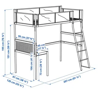 Litera Ikea con escritorio madera y silla blanca