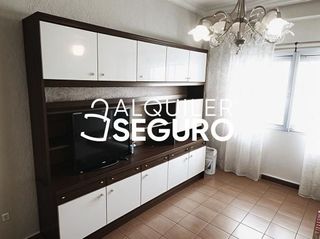 Piso en alquiler en La Buhaira en Sevilla