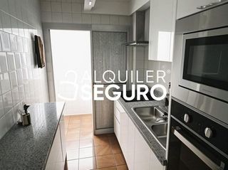 Piso en alquiler en La Buhaira en Sevilla