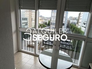 Piso en alquiler en La Buhaira en Sevilla