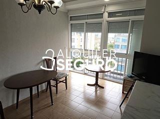 Piso en alquiler en La Buhaira en Sevilla