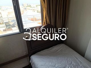 Piso en alquiler en La Buhaira en Sevilla