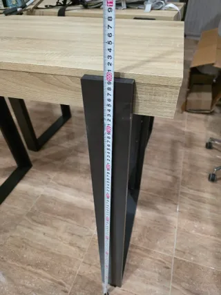 Mesa alta madera y metal moderna