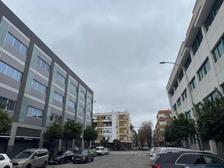 Local comercial en venta en El Juncal - Av. de la Paz en Sevilla