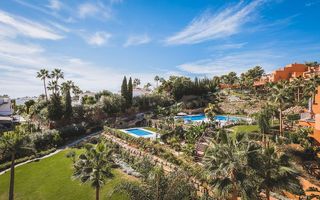 Piso en venta en Los Naranjos - Las Brisas en Marbella