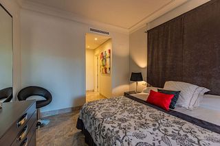 Piso en venta en Los Naranjos - Las Brisas en Marbella