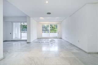 Dúplex en venta en Playa Bajadilla - Puertos en Marbella