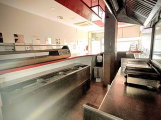 Local comercial en venta en Les Arenes - La Grípia  Can Montllor en Terrassa