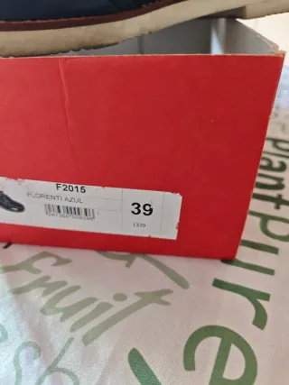 Zapatos de piel para niño talla 39