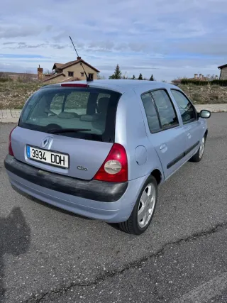 Renault Clio 2004
