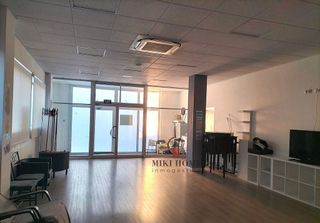 Local comercial en venta en Barbastro