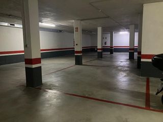 Garaje en alquiler en Valdenoja - La Pereda en Santander