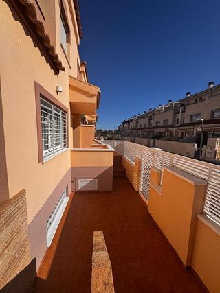 Casa adosada en alquiler en Churra en Murcia