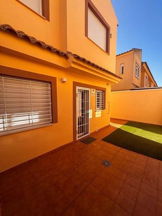 Casa adosada en alquiler en Churra en Murcia