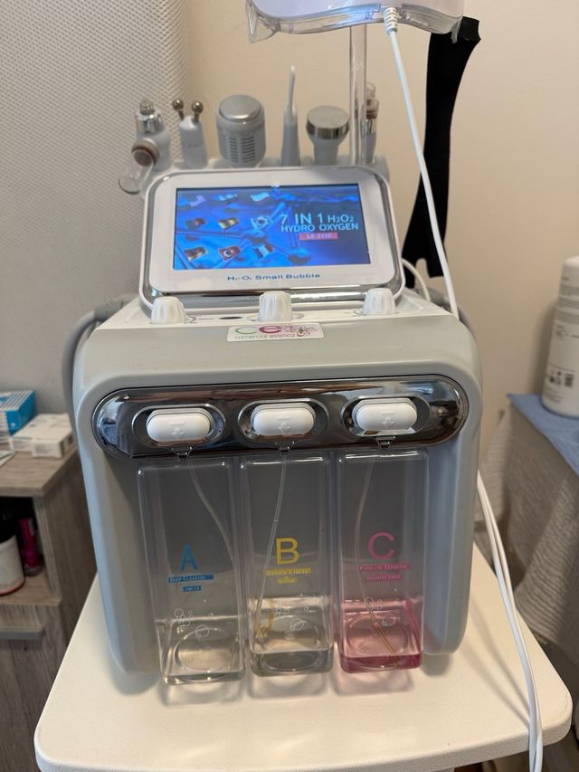LIQUIDACION CLINICA Máquina Hydraface 7 en 1
