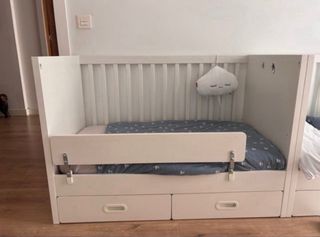 Cuna Ikea Stuva con cajones y barrera